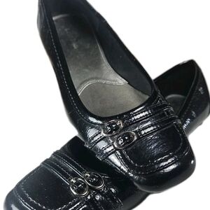 Sleek Black Women's Flats
